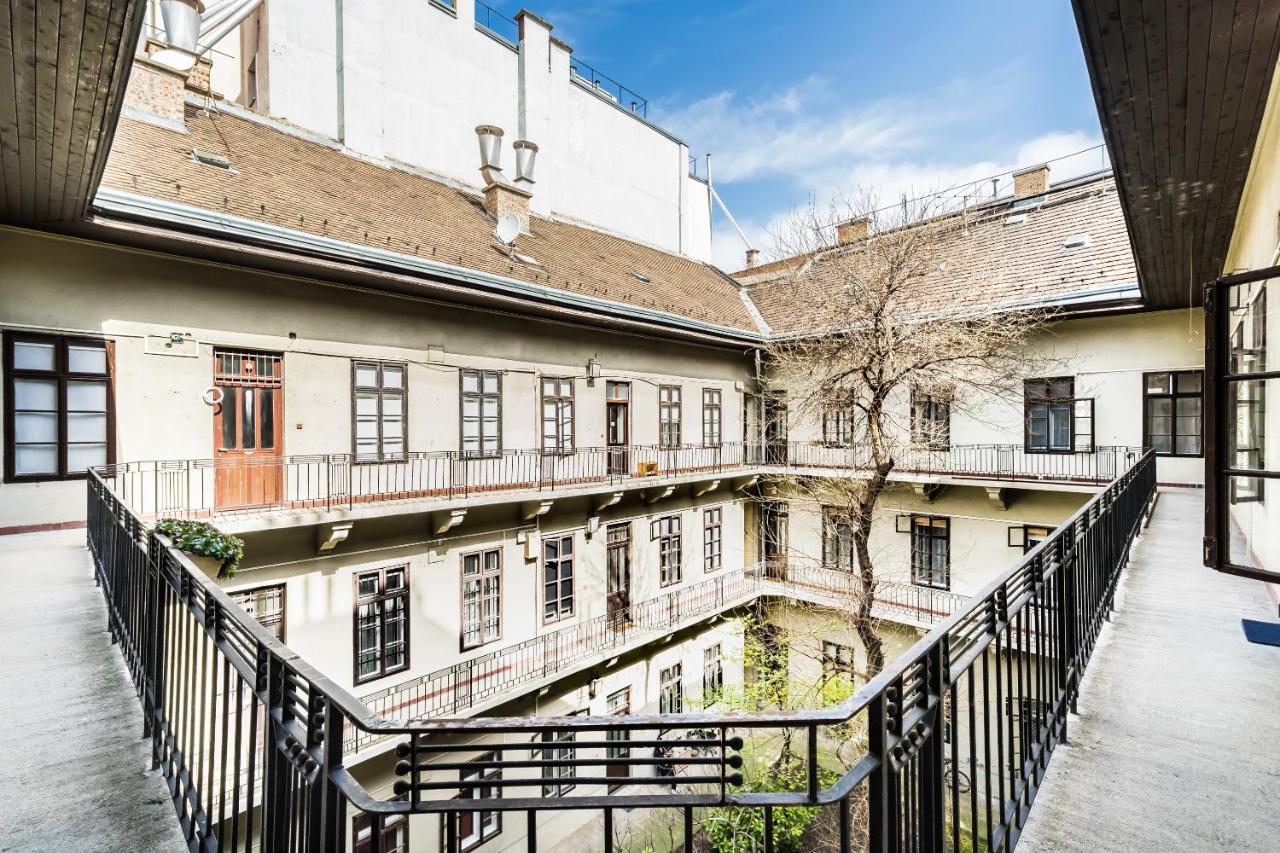 Corbie Downtown Apartment Budapest Esterno foto