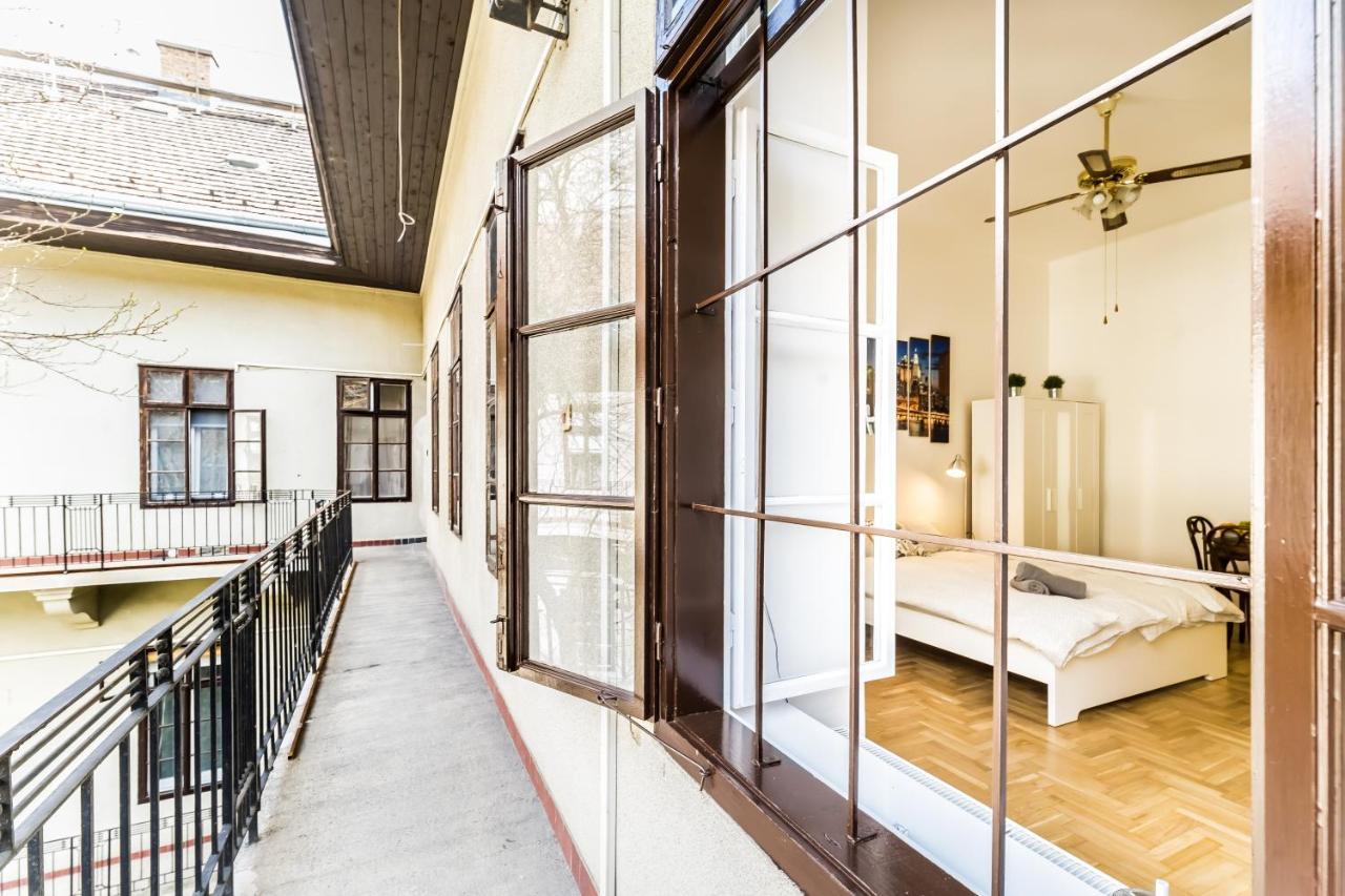 Corbie Downtown Apartment Budapest Esterno foto