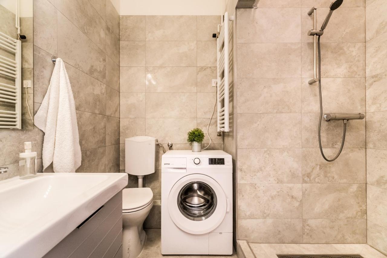 Corbie Downtown Apartment Budapest Esterno foto