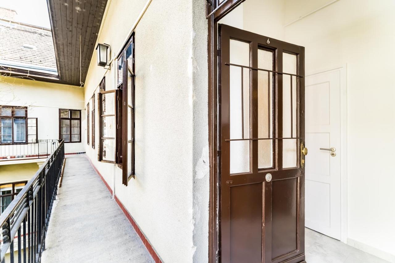 Corbie Downtown Apartment Budapest Esterno foto